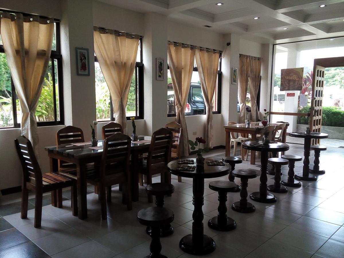 Отель Gazebo Pools And Restaurant Cabadbaran Экстерьер фото